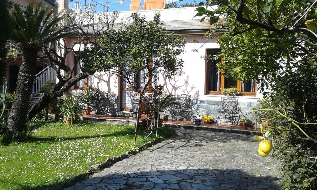 Casa Tra Il Verde E Il Blu Genua Exterior foto