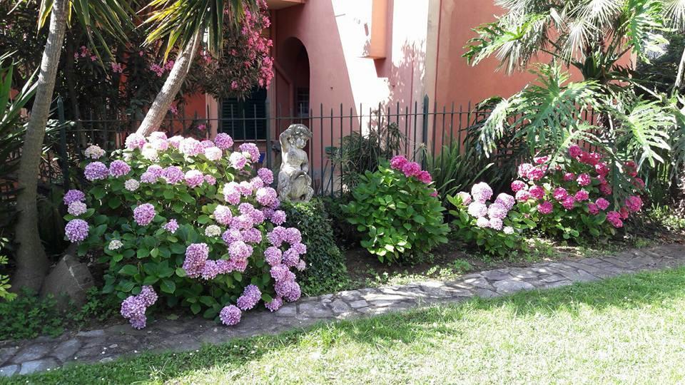 Casa Tra Il Verde E Il Blu Genua Exterior foto